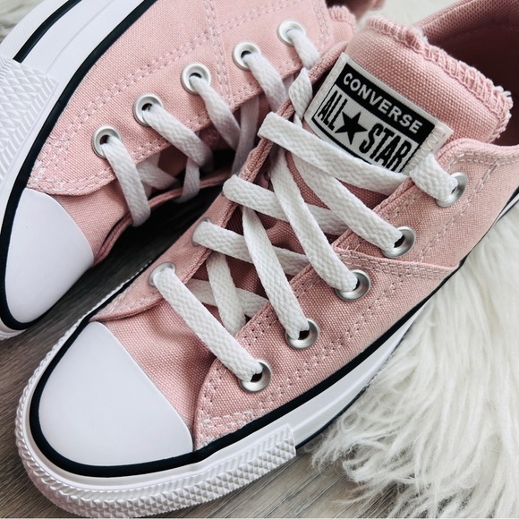 NWT Converse Ctas Madison OX Women’s Shoes - Picture 4 of 8